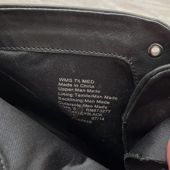 Black ankle boots. Candie’s size 7 1/2. - Picture 8 of 9